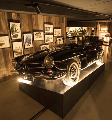 Oldtimer Mercedes in der Hoteleigenen Oldtimer Ausstellung im Hotel Watles, im Vinschgau Südtirol
